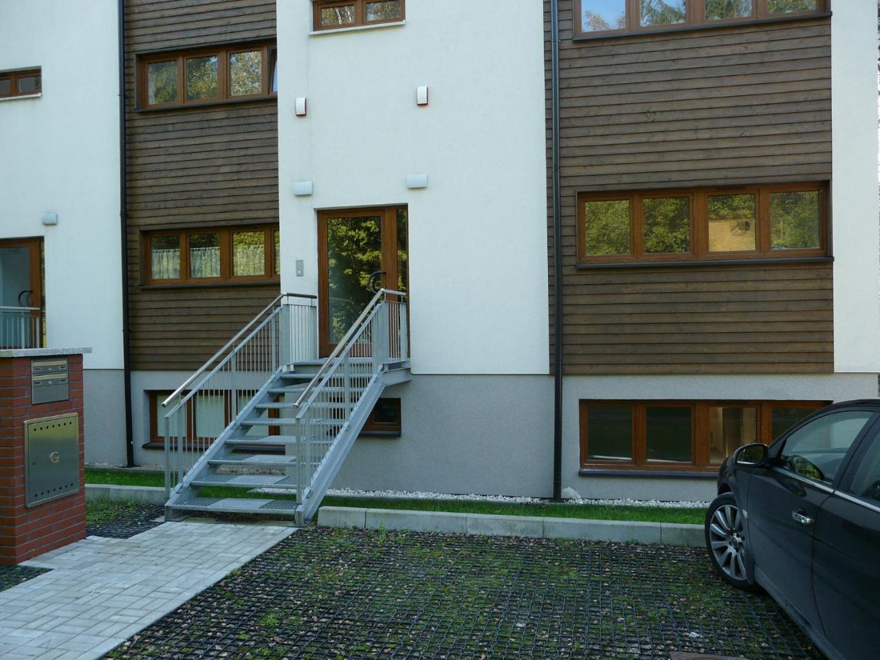 Apartamenty Wislany Brzeg Устрон Екстериор снимка