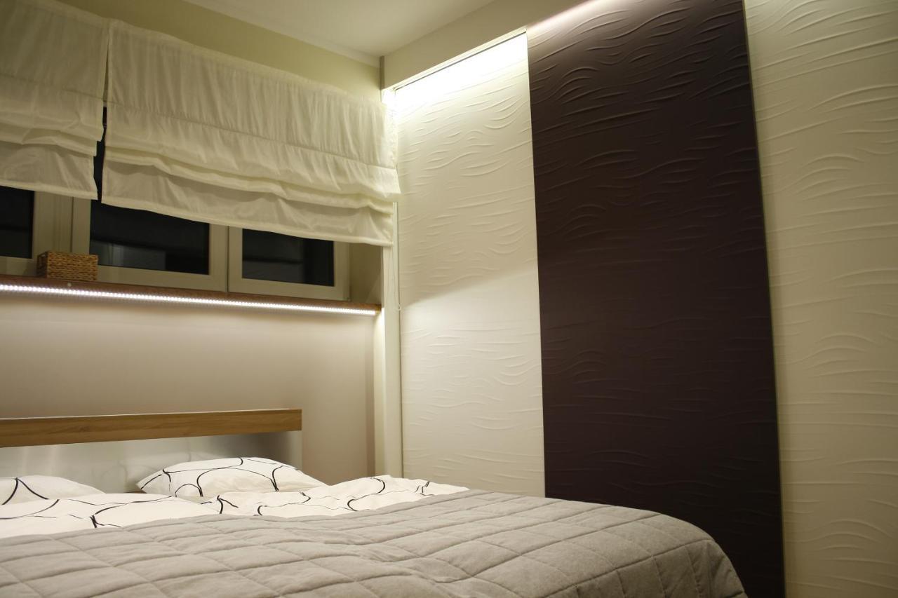 Apartamenty Wislany Brzeg Устрон Екстериор снимка